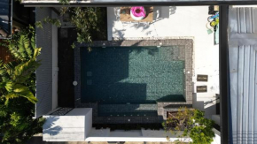 Nanapoolvilla